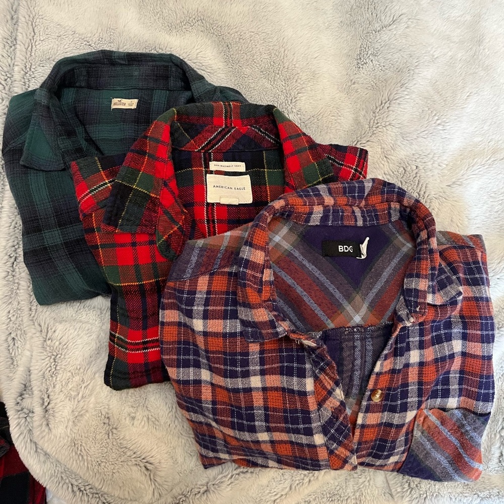 flannels size small-medium